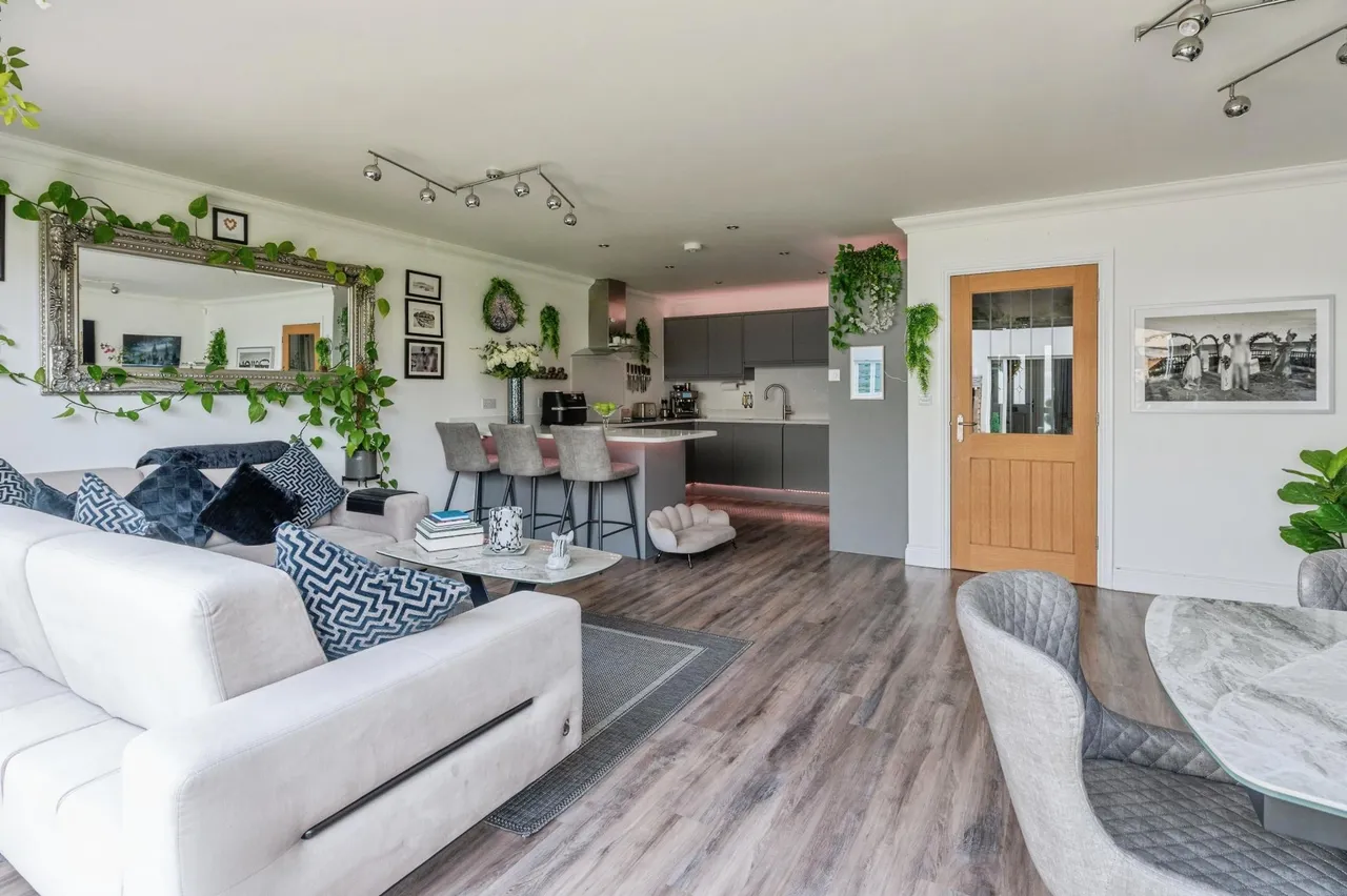 Western Road, Benfleet, SS7, photo 9