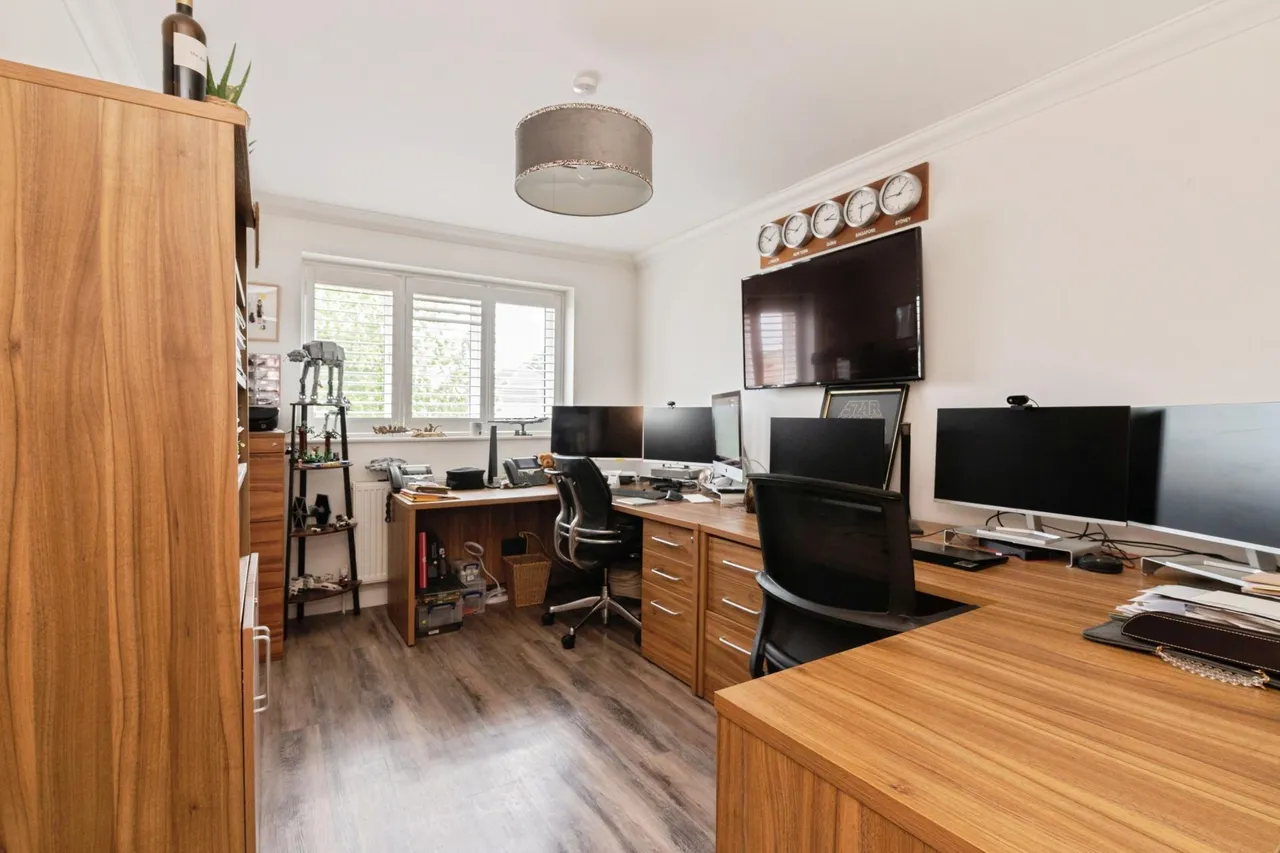 Western Road, Benfleet, SS7, photo 24