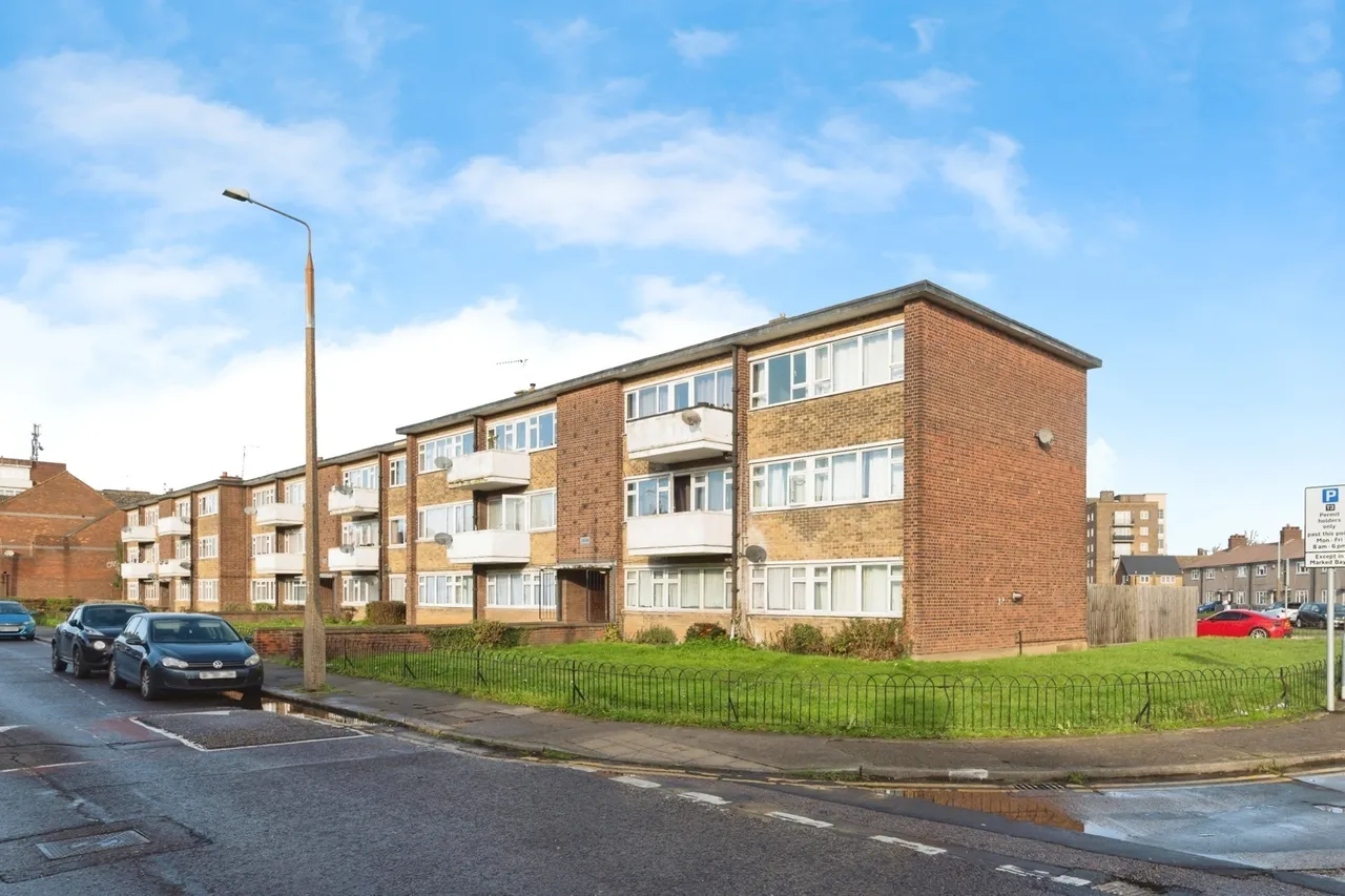 Dock Road, Tilbury, Essex, RM18, photo 5