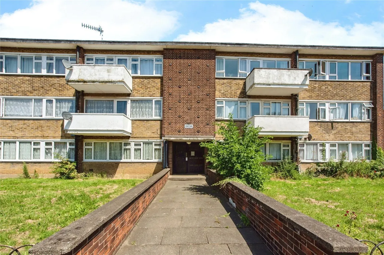 3 bed flat for sale — Dock Road, Tilbury, Essex, RM18