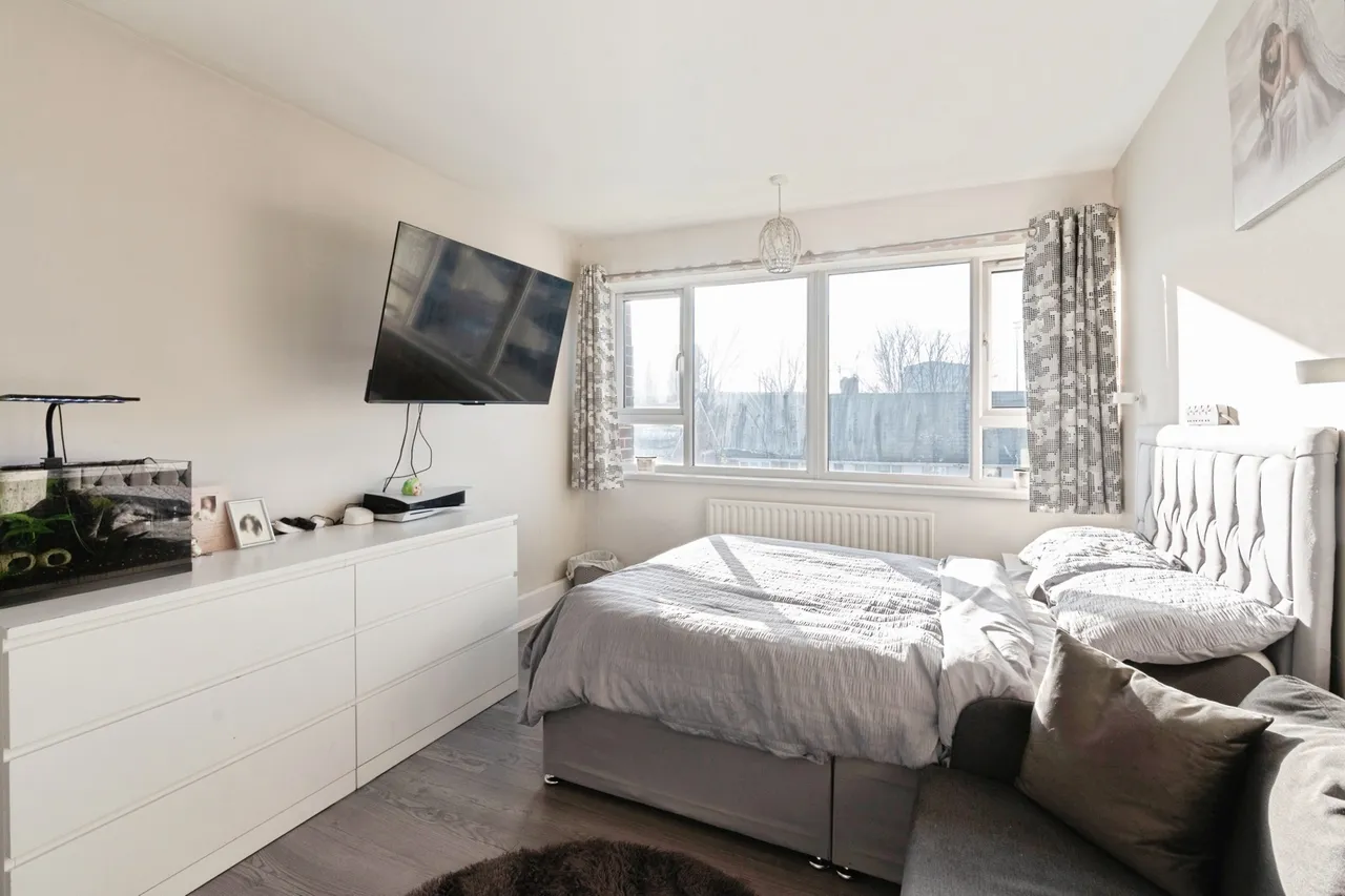 Dock Road, Tilbury, Essex, RM18, photo 13