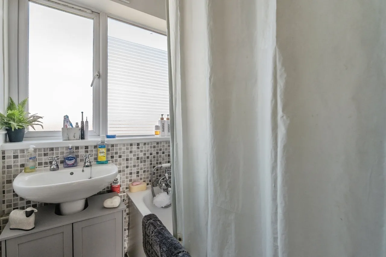 Dock Road, Tilbury, Essex, RM18, photo 17