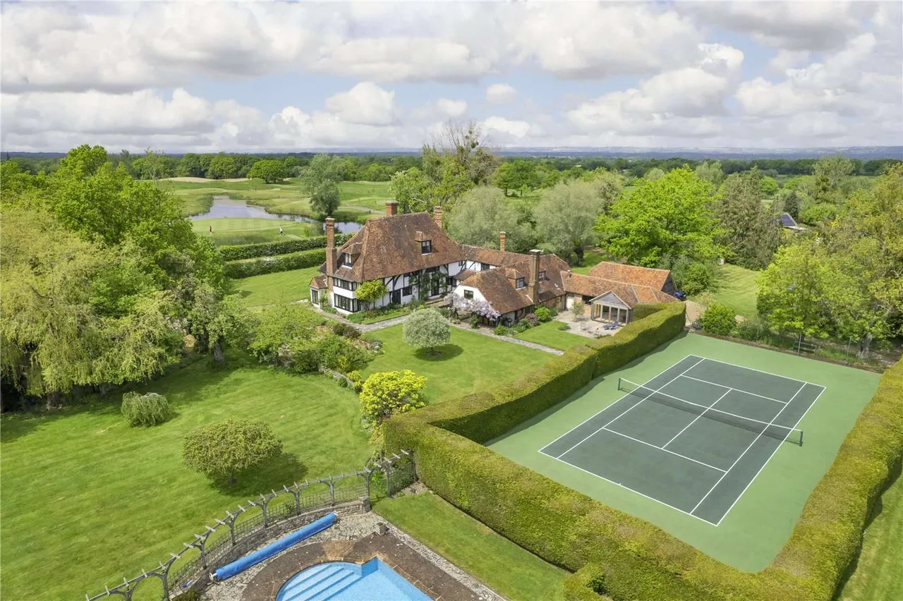 Smarden Road, Biddenden, Ashford, Kent, TN27 8JT, photo 3