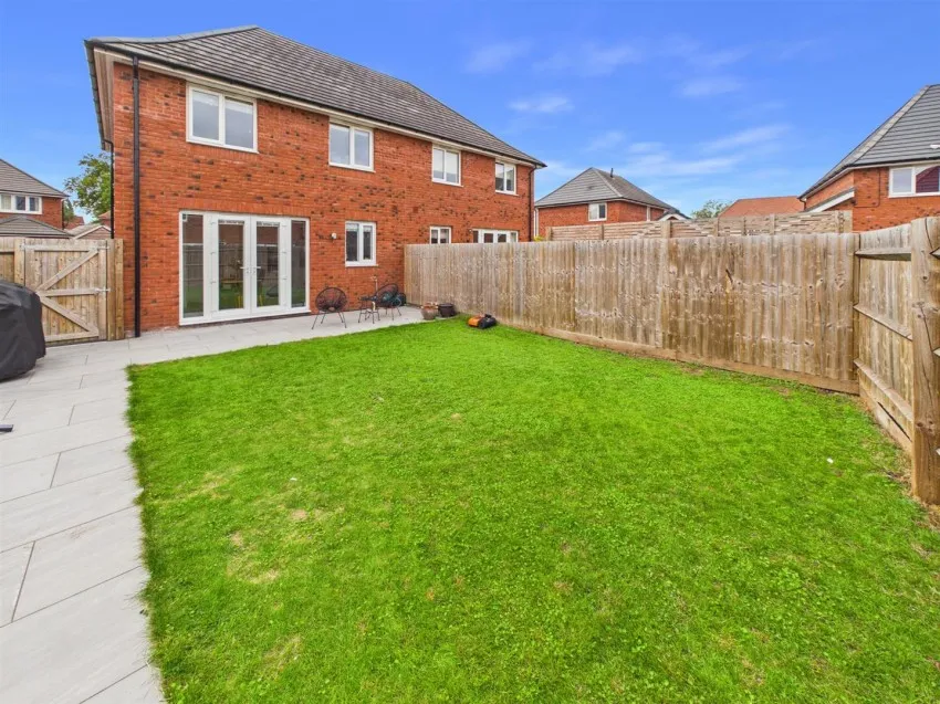 Nicholls Way, Gloucester, photo 3