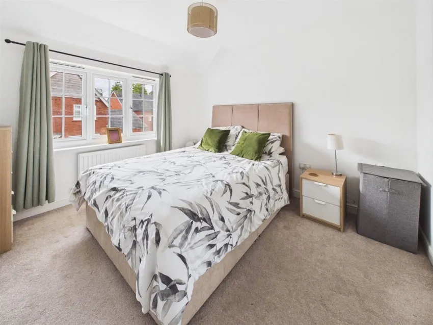 Nicholls Way, Gloucester, photo 10