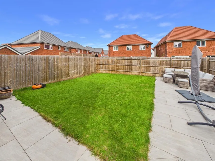 Nicholls Way, Gloucester, photo 15