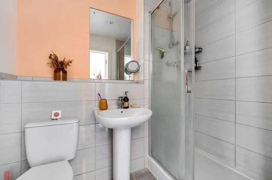 Barley Road, Finchwood Park, RG40, photo 6