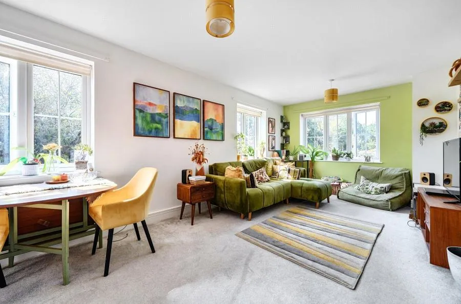 Barley Road, Finchwood Park, RG40, photo 2