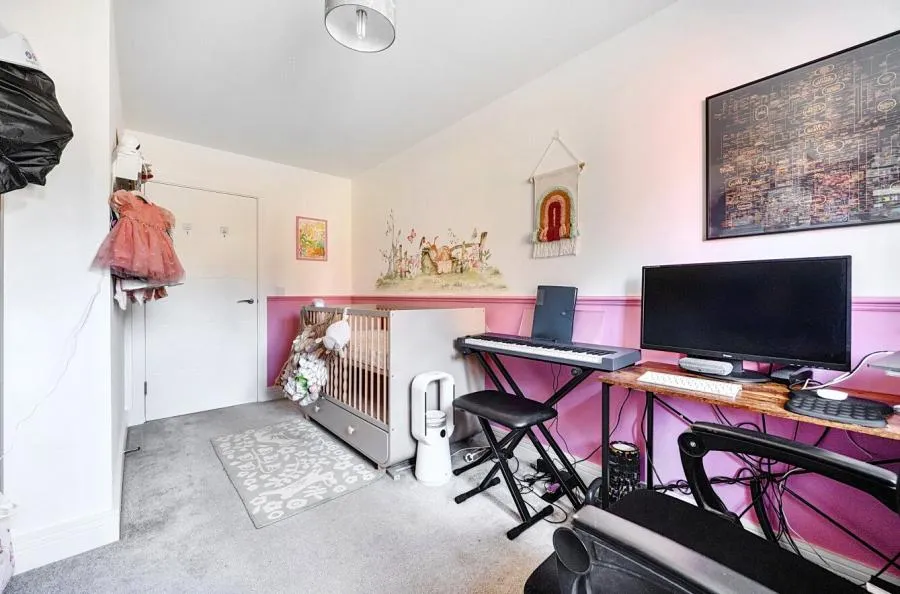 Barley Road, Finchwood Park, RG40, photo 17