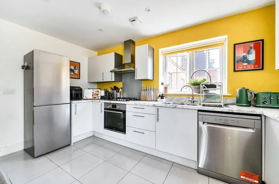 Barley Road, Finchwood Park, RG40, photo 12