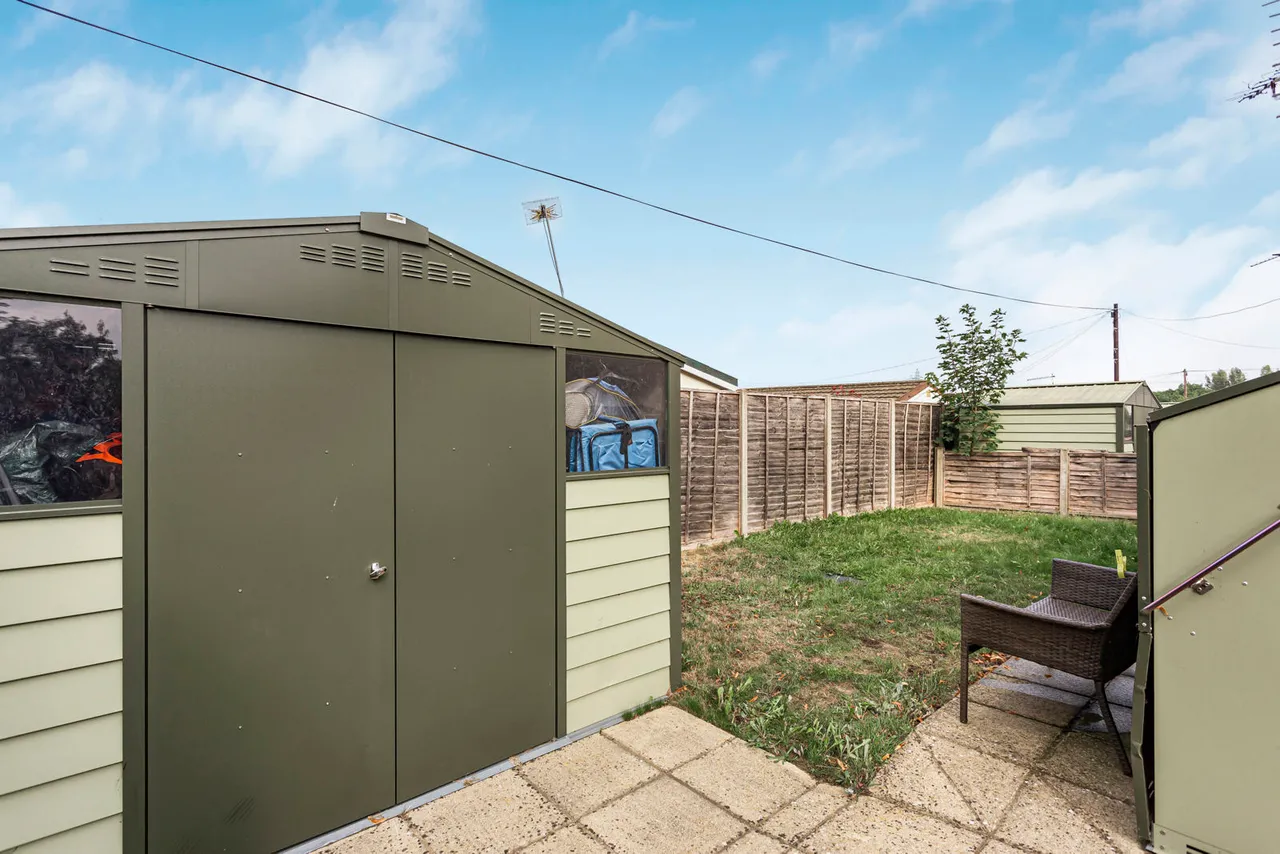 Nightingale Rise, Weybridge Park Estates, KT15, photo 16