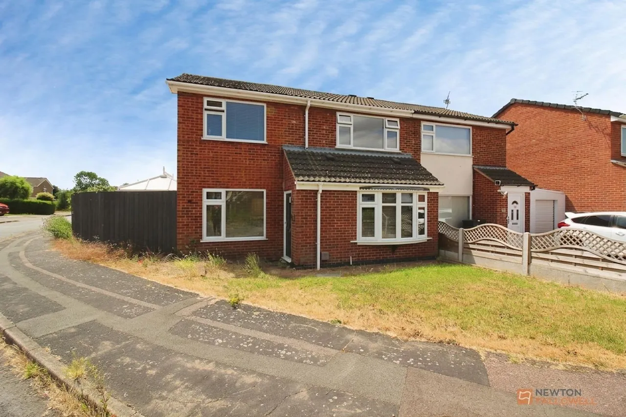 4 bed house for sale, Montague Avenue, Syston, LE7