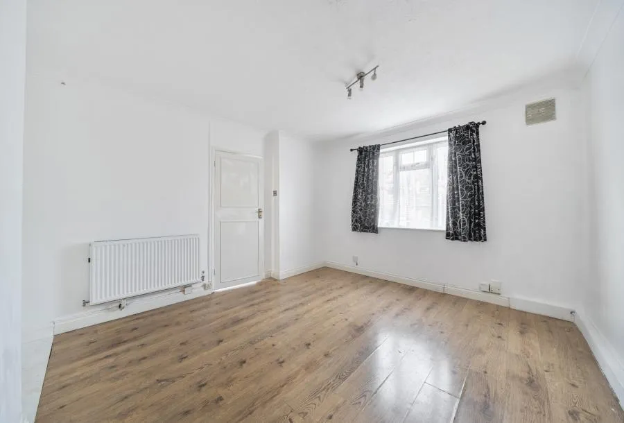 Woodstock Way, Mitcham, CR4, photo 6