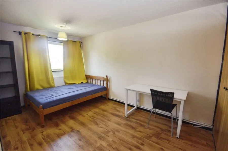 with 3 bedrooms in Bishop's Stortford, CM23, photo 8