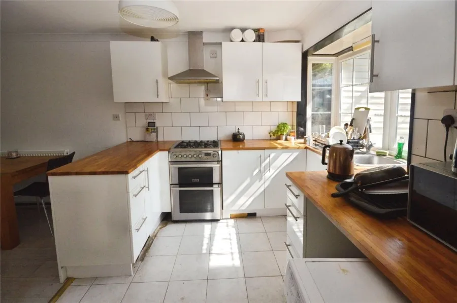 with 3 bedrooms in Bishop's Stortford, CM23, photo 5