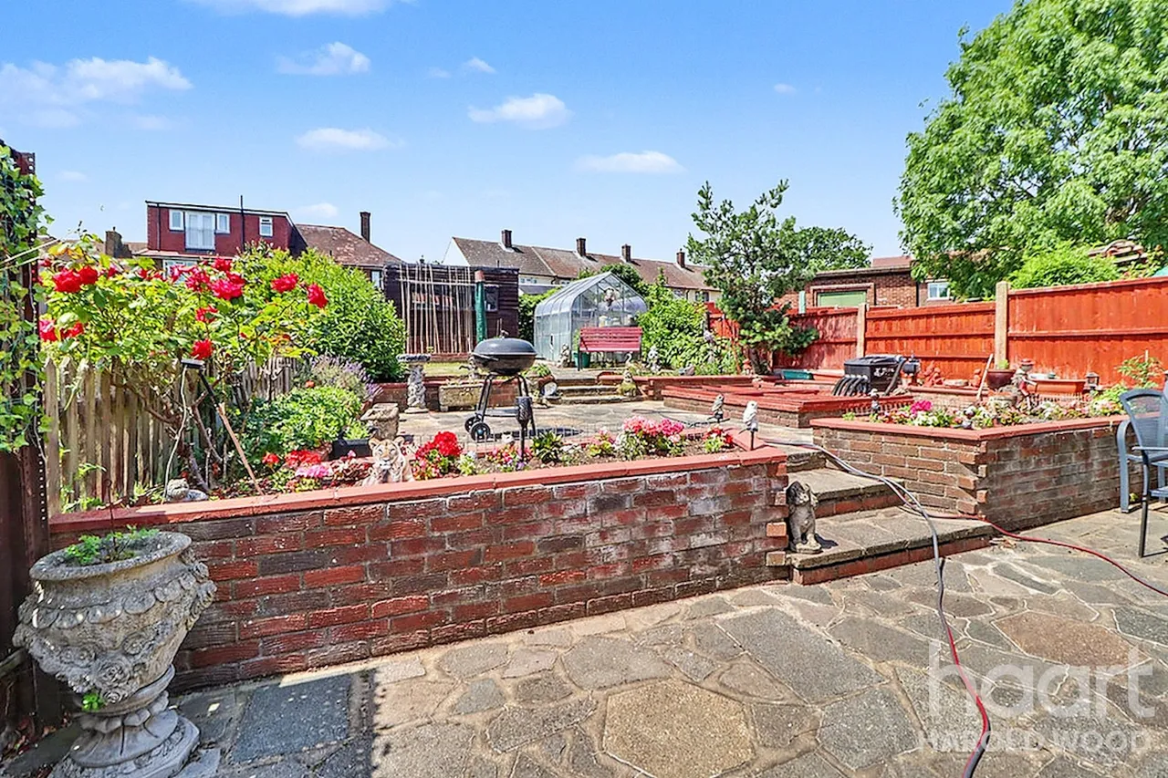 Kettering Road, Harold Hill, RM3, photo 9