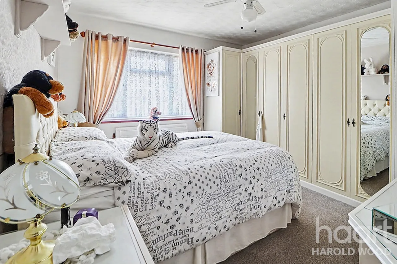 Kettering Road, Harold Hill, RM3, photo 6