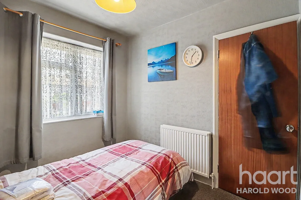 Kettering Road, Harold Hill, RM3, photo 7