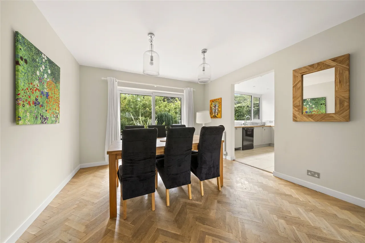Angas Court, Pine Grove, Weybridge, Surrey, KT13, photo 5