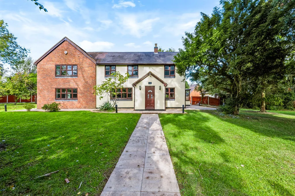 Landywood Farm Lane, Cheslyn Hay, WS6, photo 17