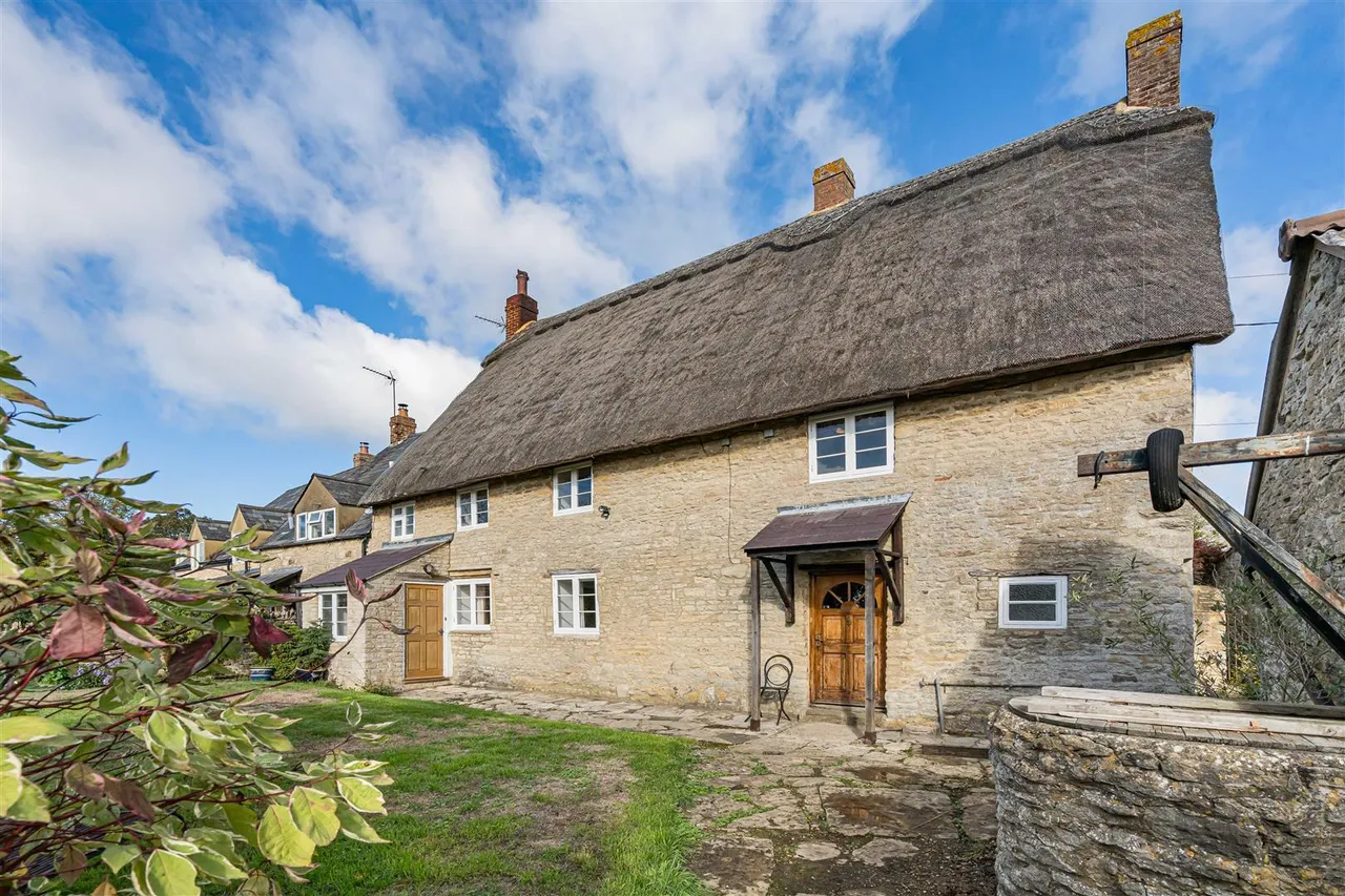4 bed house for sale, Bates Lane, Souldern
