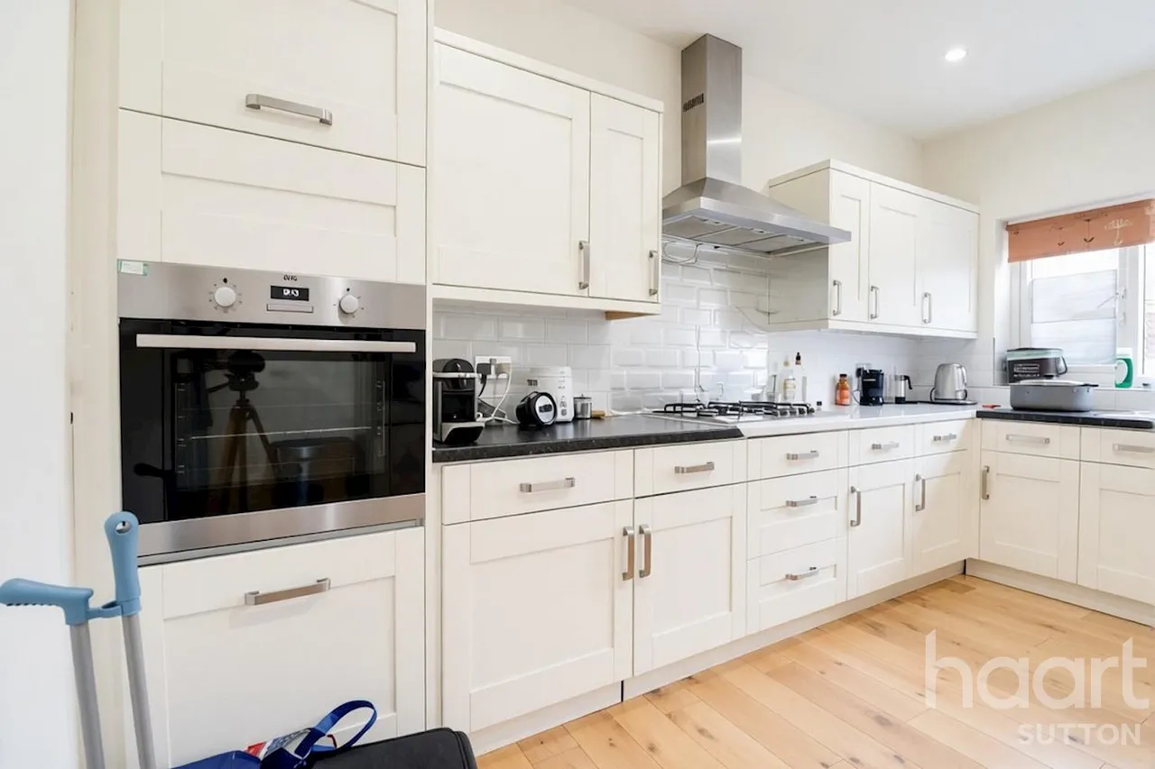 St Johns Road, SM1, photo 5