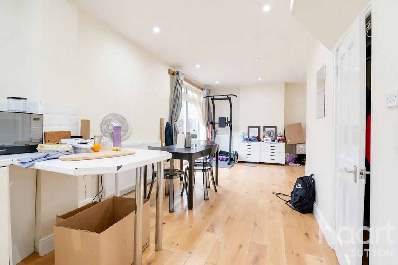 St Johns Road, SM1, photo 7