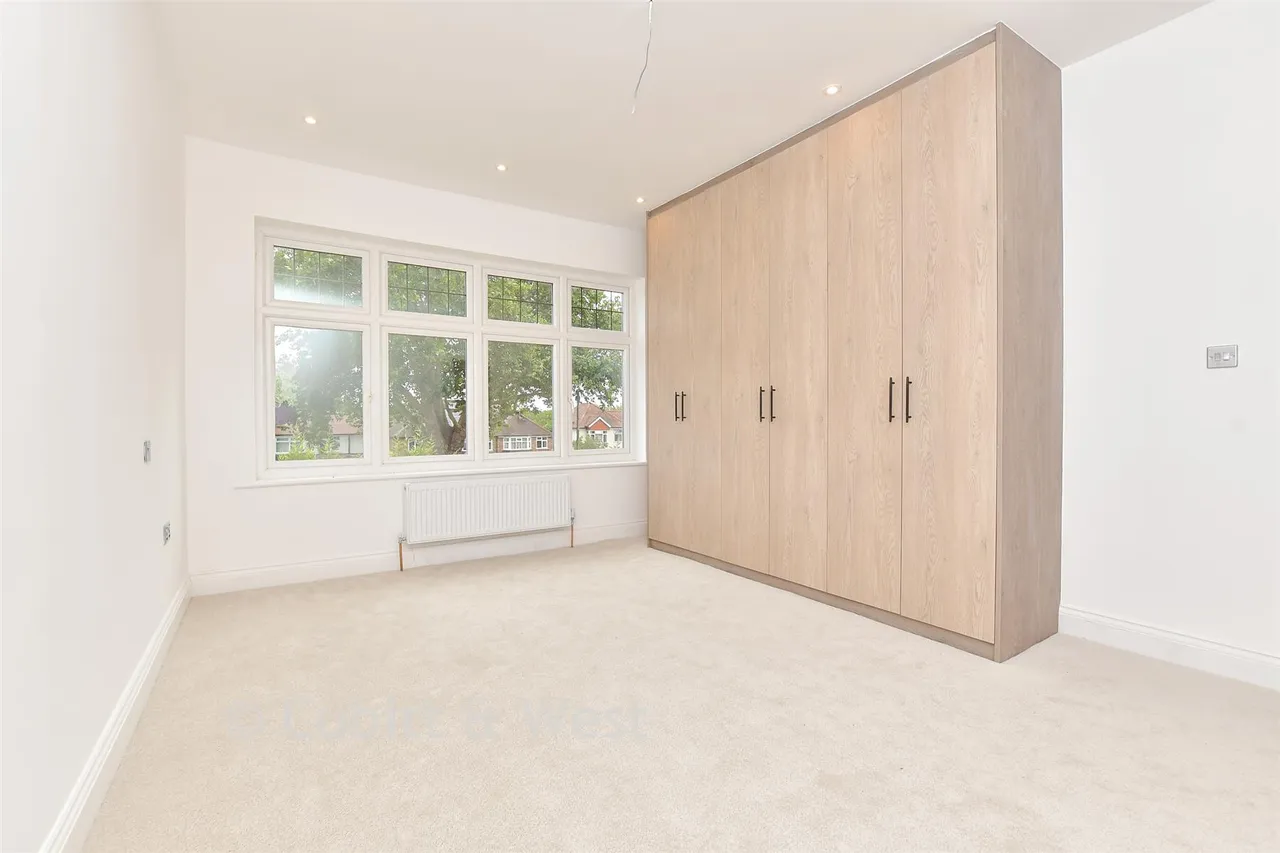 Cobham Road, Leatherhead, KT22, photo 15