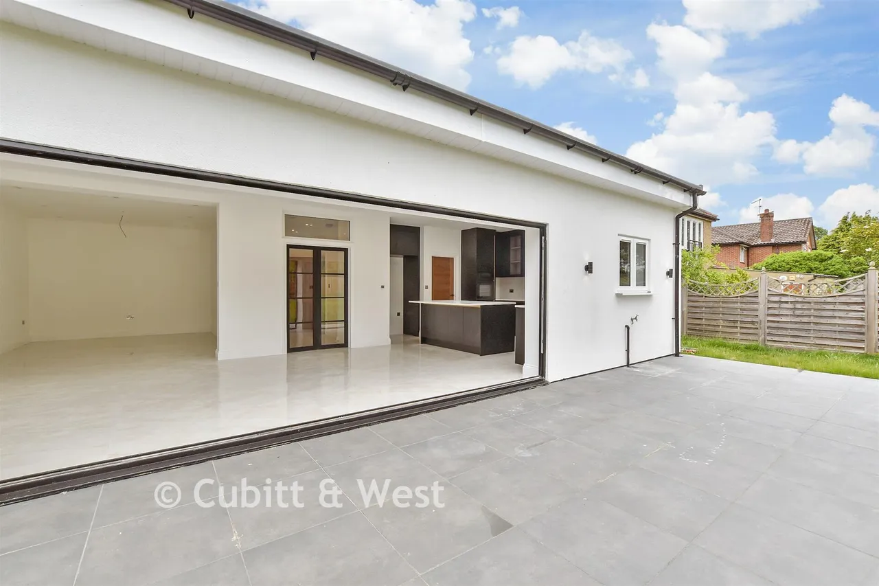 Cobham Road, Leatherhead, KT22, photo 18