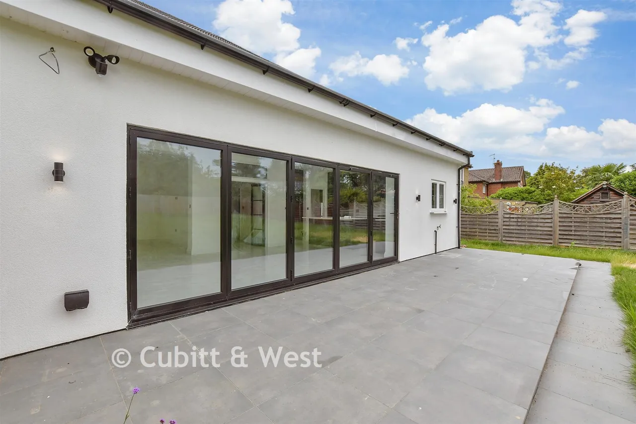 Cobham Road, Leatherhead, KT22, photo 21