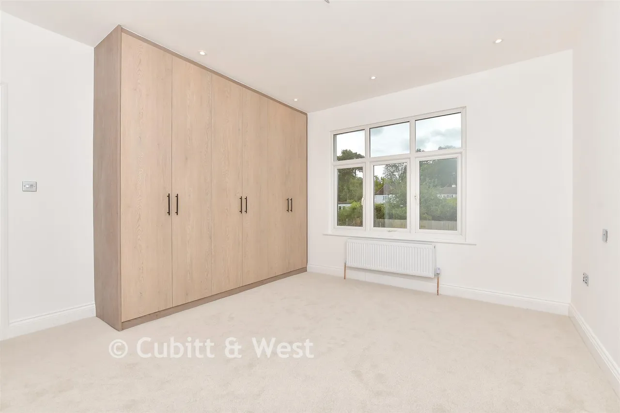 Cobham Road, Leatherhead, KT22, photo 14