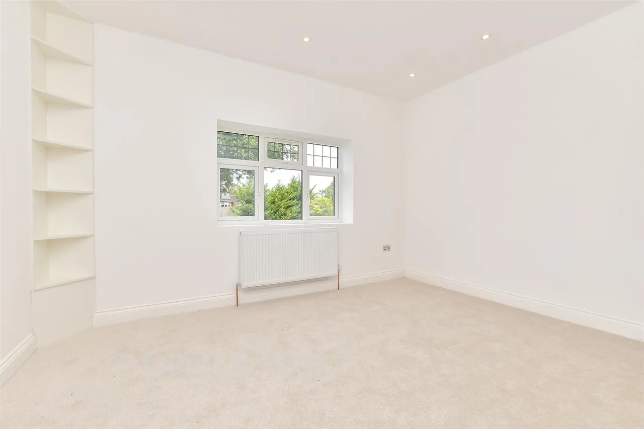 Cobham Road, Leatherhead, KT22, photo 10