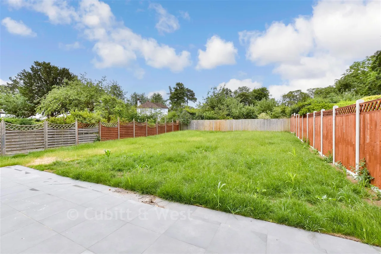 Cobham Road, Leatherhead, KT22, photo 23