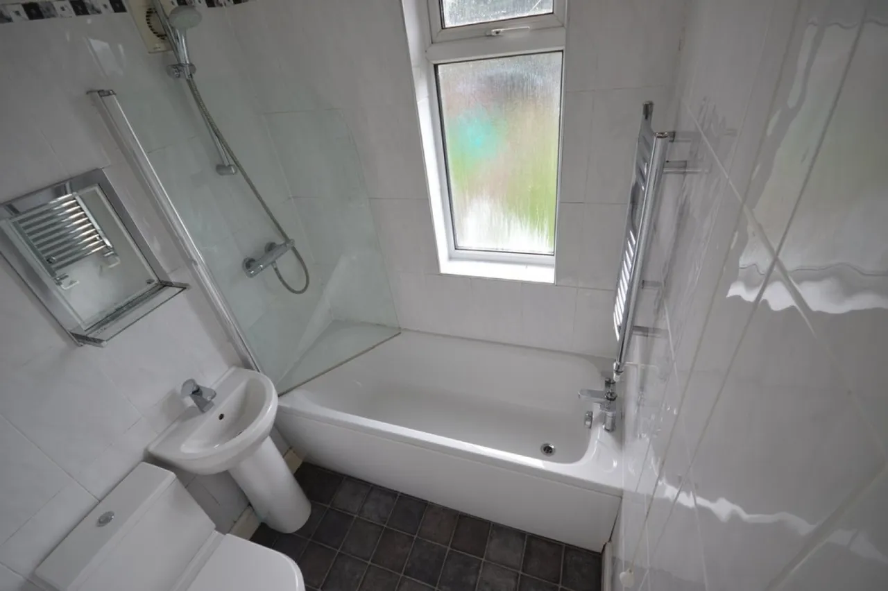 Henley Crescent, Braunstone, LE3, photo 9