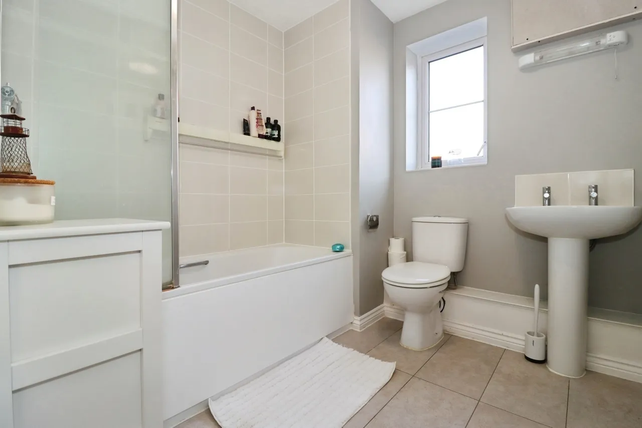 Honeysuckle Road, Lyde Green, Bristol, BS16, photo 10