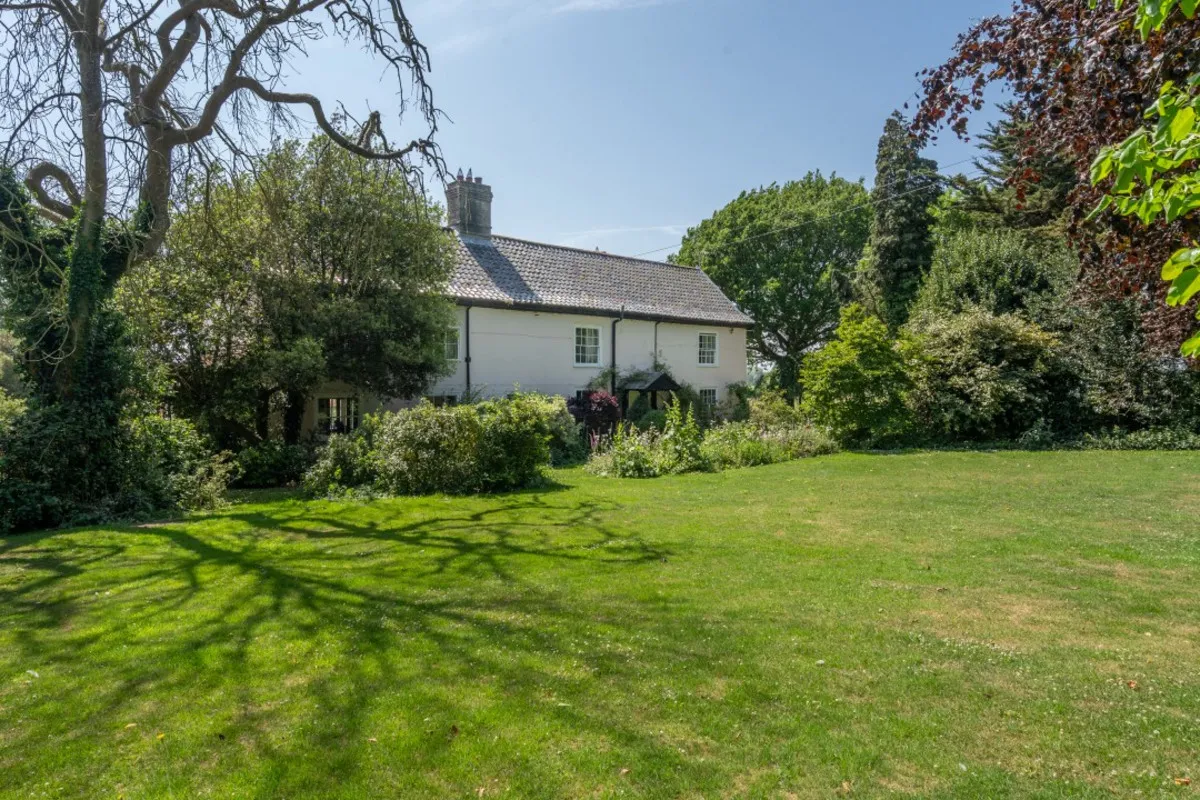 The Street, Rushmere, photo 12
