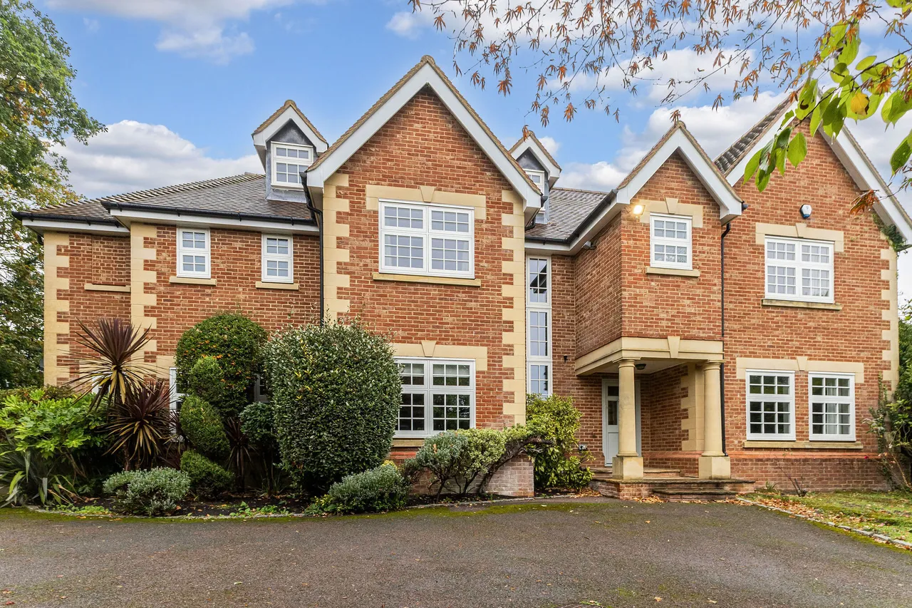 5 bed house for sale, Priests Paddock, Beaconsfield, HP9