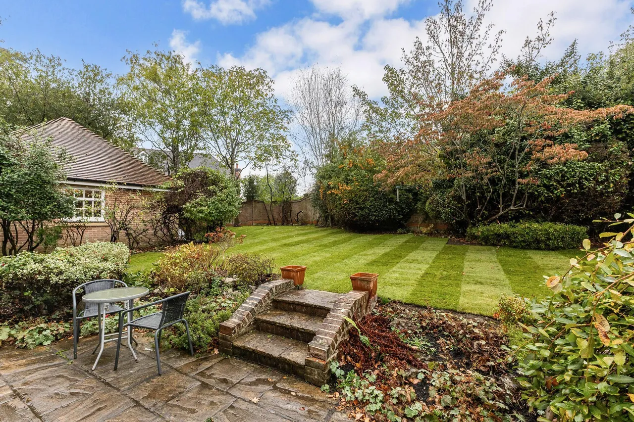 Priests Paddock, Beaconsfield, HP9, photo 23