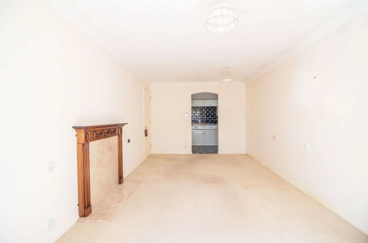 38 Holman Close, Waterlooville, PO8 8HD, photo 5