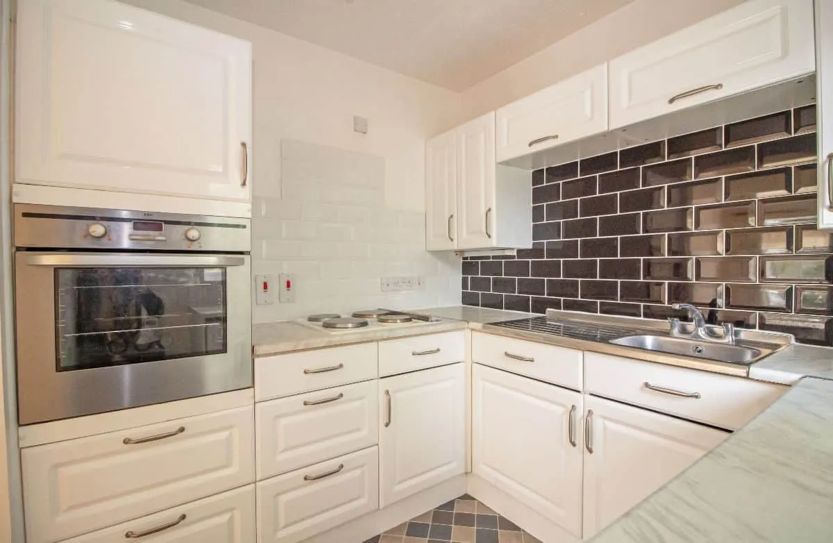38 Holman Close, Waterlooville, PO8 8HD, photo 10