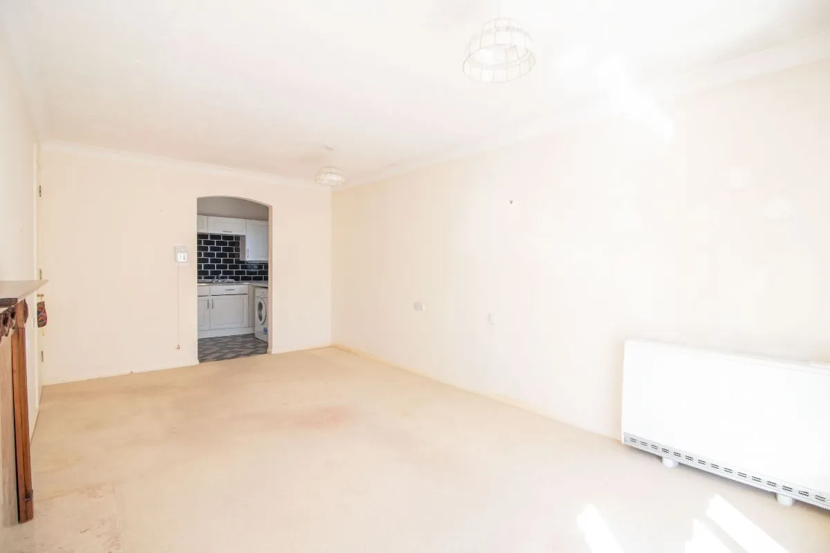 38 Holman Close, Waterlooville, PO8 8HD, photo 12
