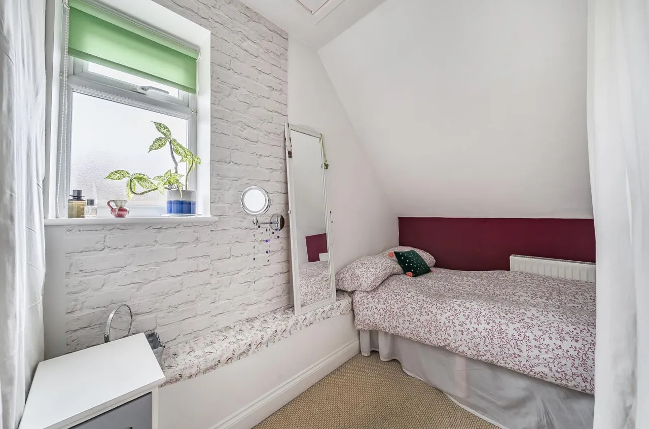 Fuller Avenue, Corsham, SN13, photo 18