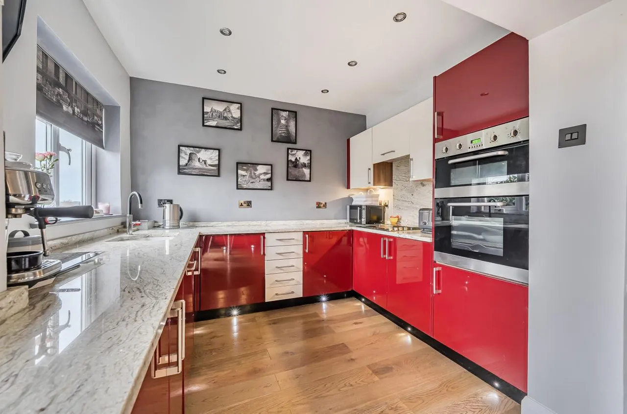 Fuller Avenue, Corsham, SN13, photo 9