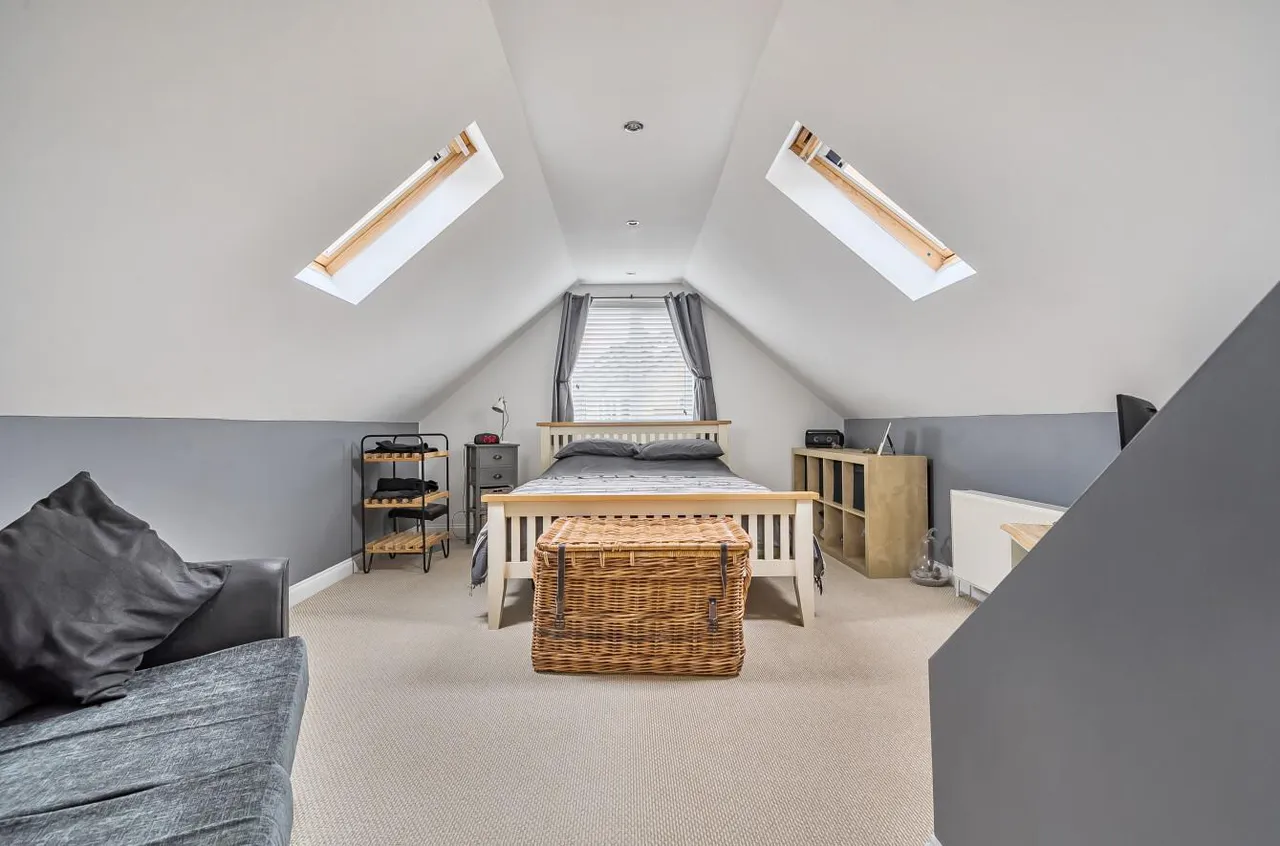 Fuller Avenue, Corsham, SN13, photo 13