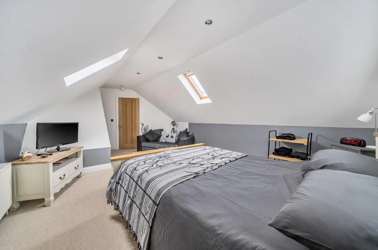 Fuller Avenue, Corsham, SN13, photo 14