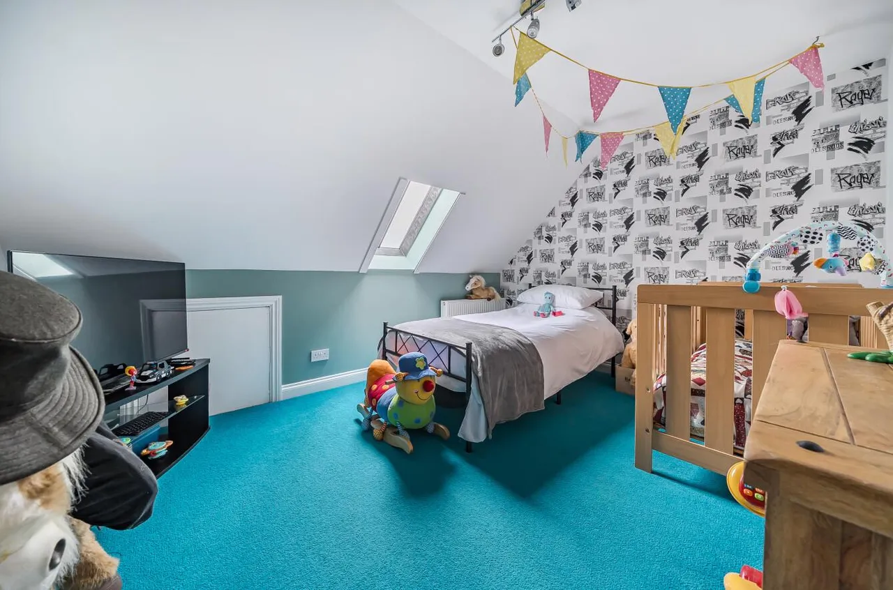 Fuller Avenue, Corsham, SN13, photo 17