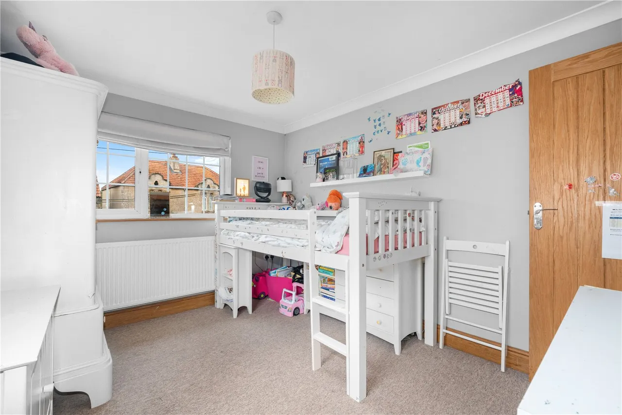 Holt, Trowbridge, photo 18