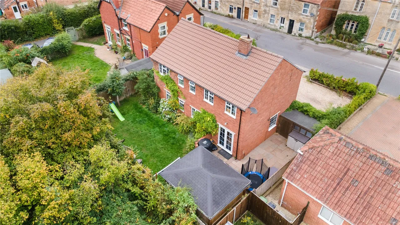 Holt, Trowbridge, photo 9