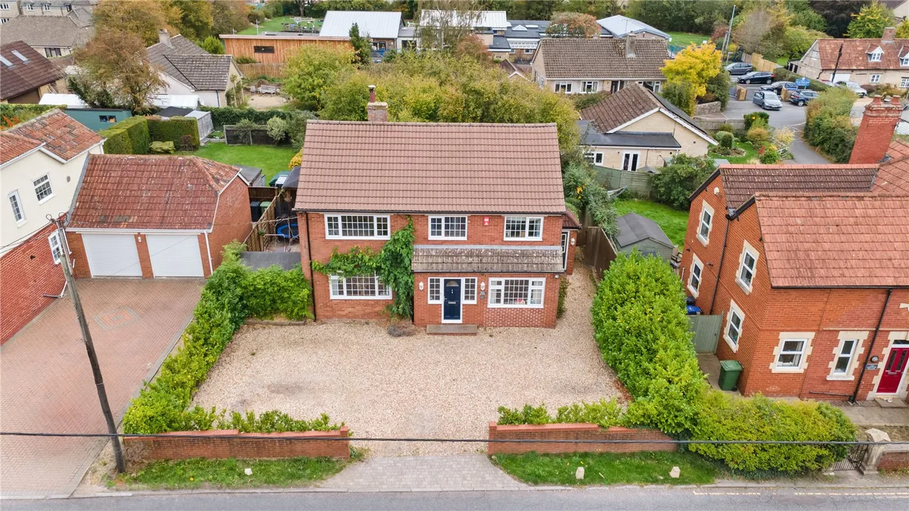 Holt, Trowbridge, photo 6