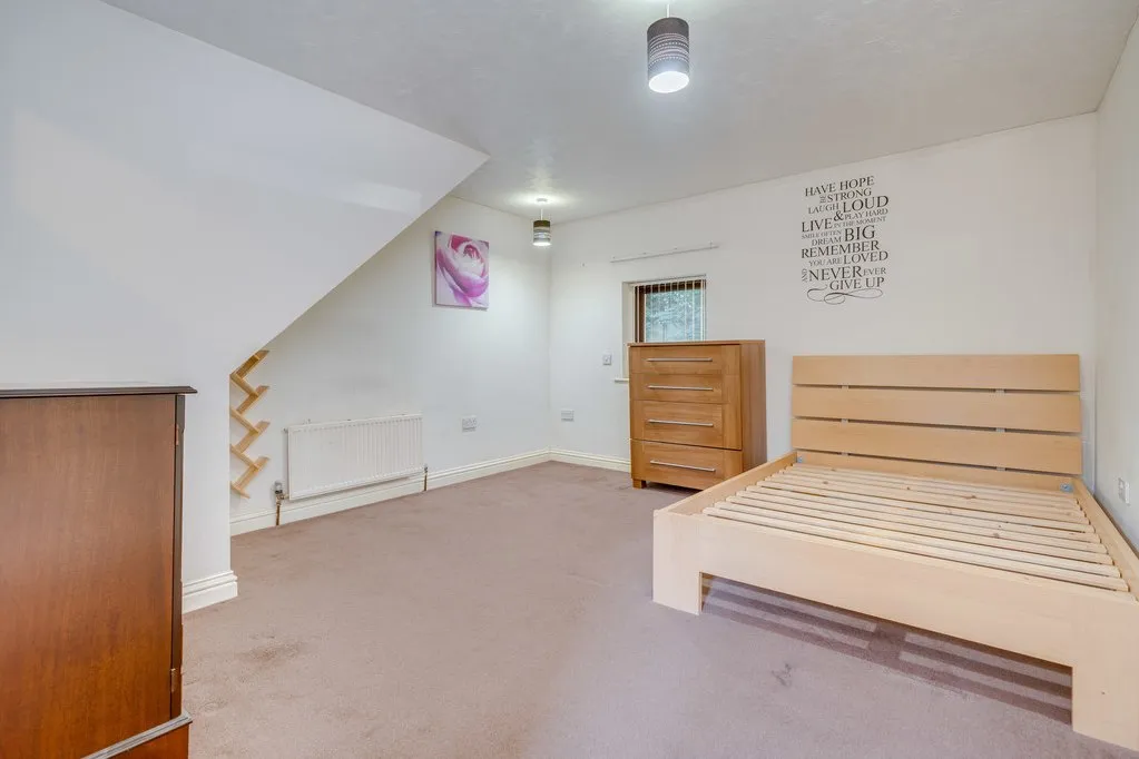 Halifax Road, Liversedge WF15 8HU, photo 11